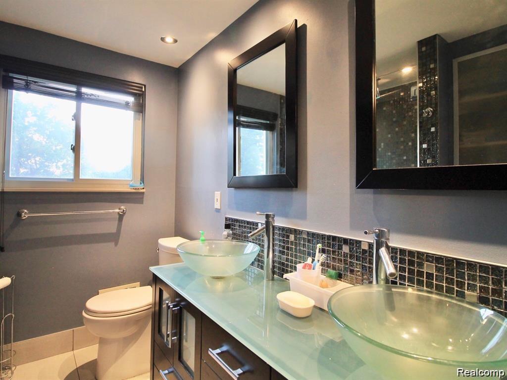 5363 English Drive, Troy, MI 48085 — Photo 26