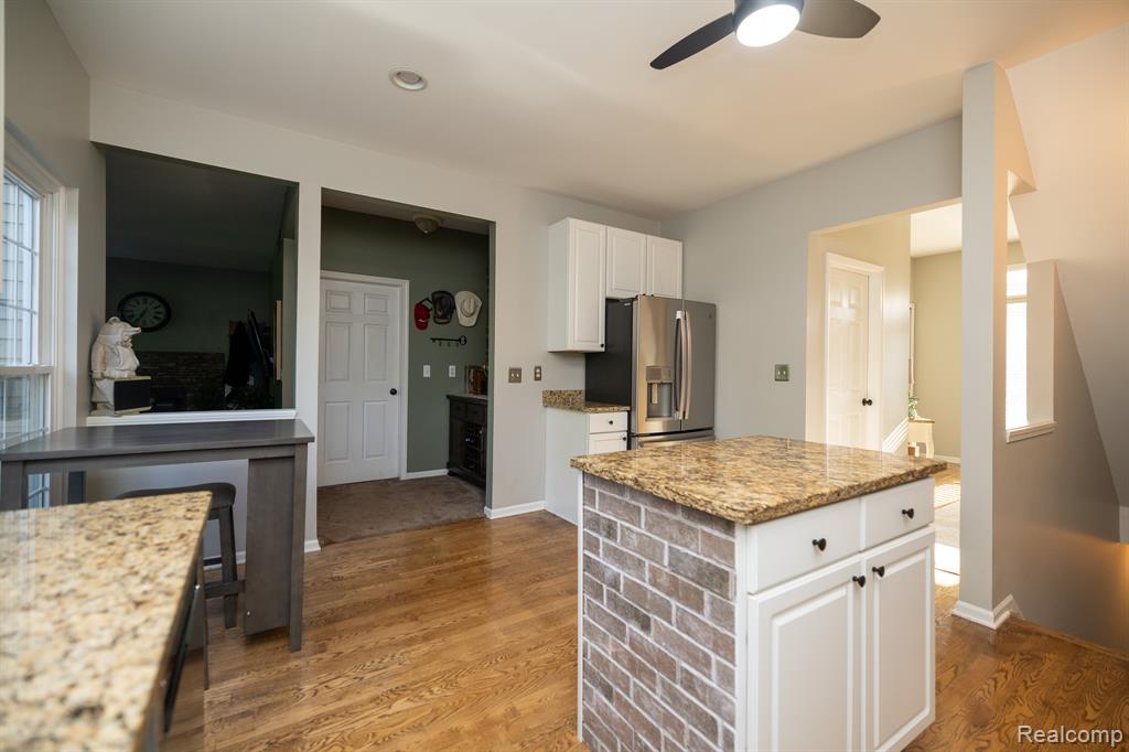 3094 Waldon Park Drive, Orion, MI — Photo 11
