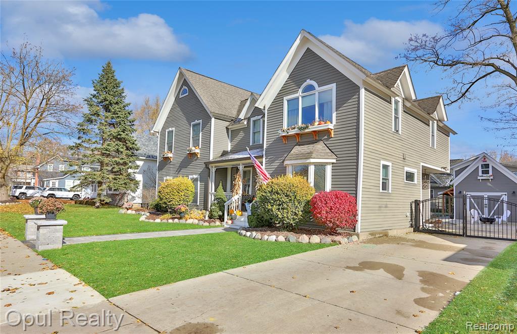 323 River Street - Photo 3