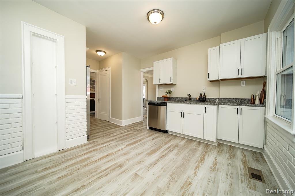 11399 Seminole, Redford, MI 48239 — Photo 21