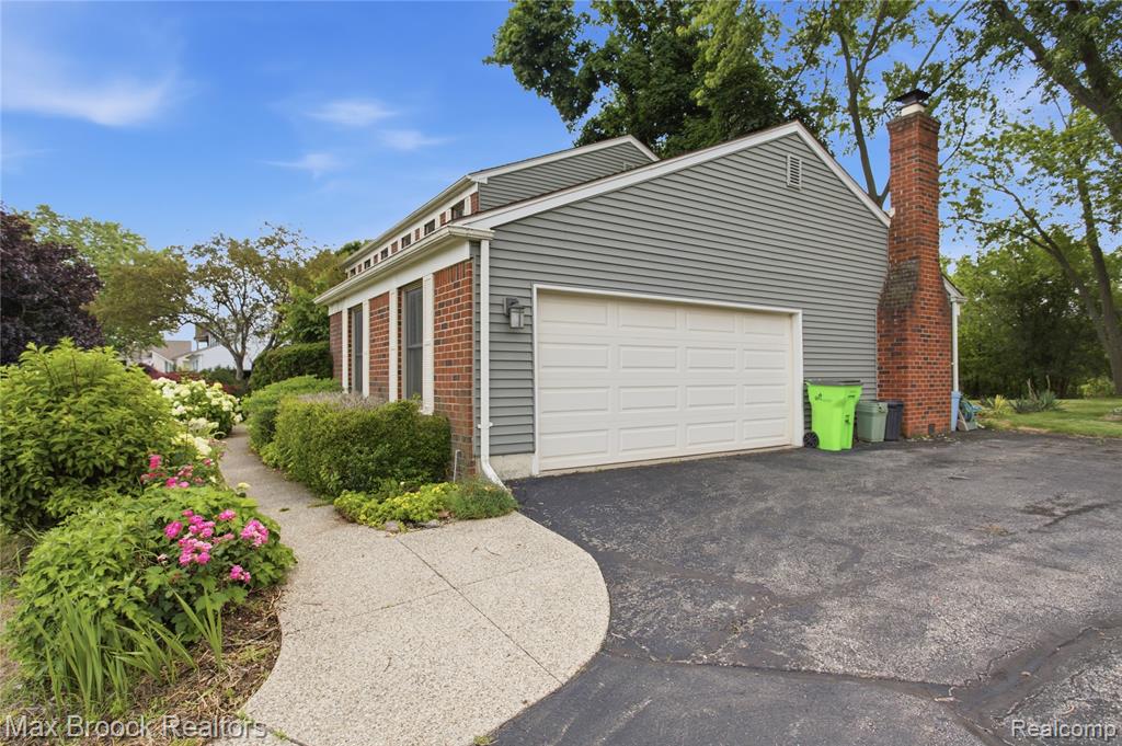 4259 Savoie Trail, West Bloomfield, MI 48323 — Photo 3
