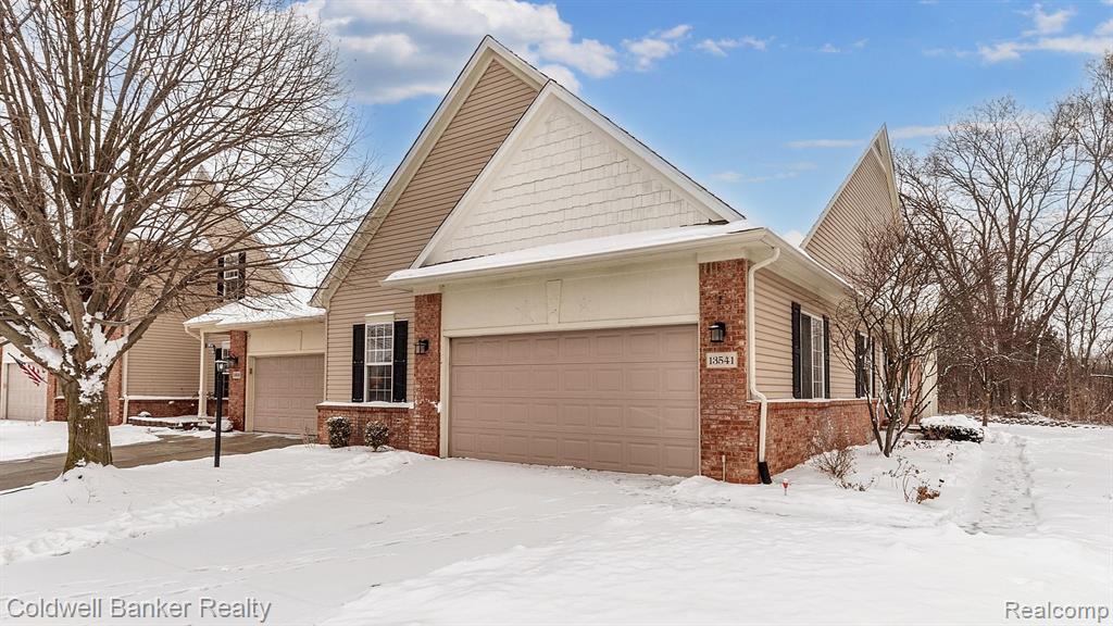 13541 CHRISTINA Lane, Belleville, MI 48111 — Photo 2