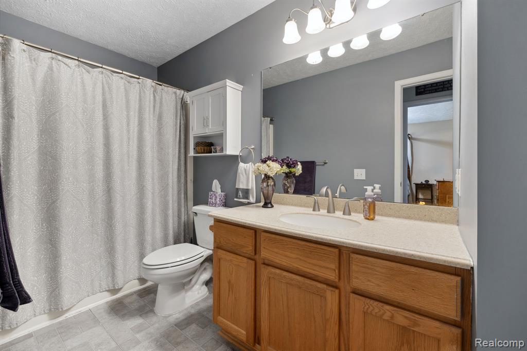 77 Coyote Court, Pinckney, MI 48169 — Photo 15
