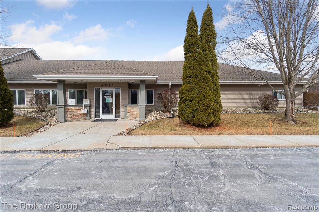 4212 LENNON Road, Flint, MI 48507 — Photo 4