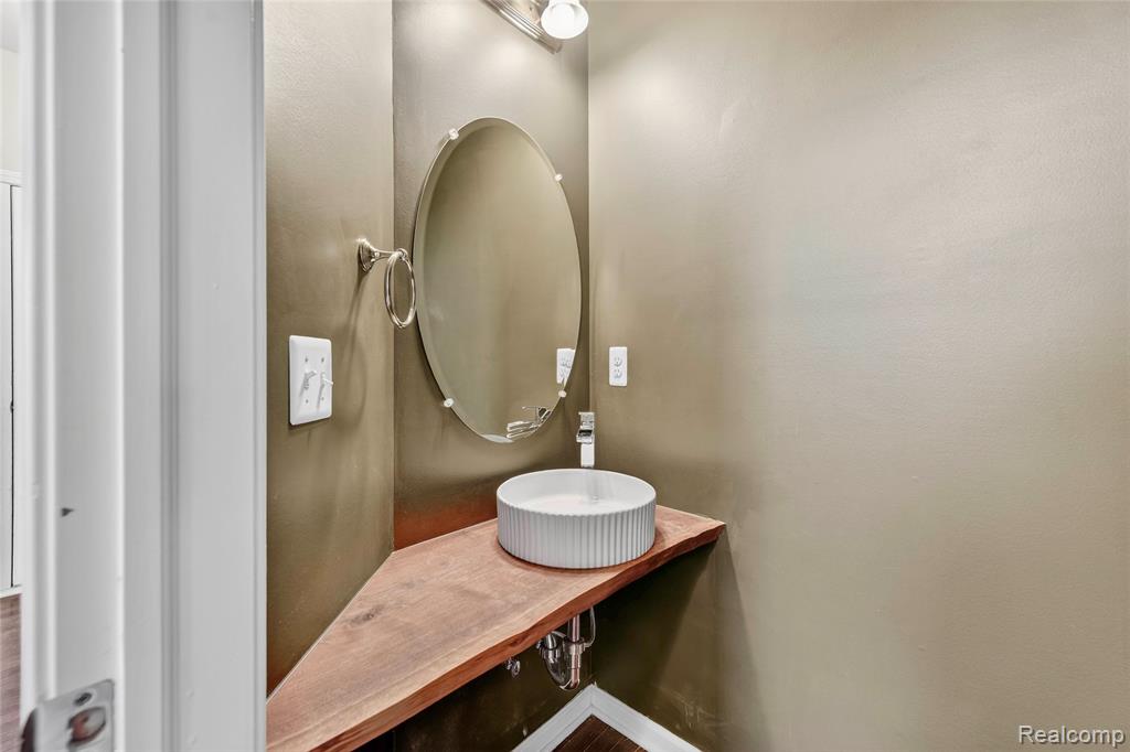 59684 Twin Pines Drive, New Hudson, MI 48165 — Photo 9