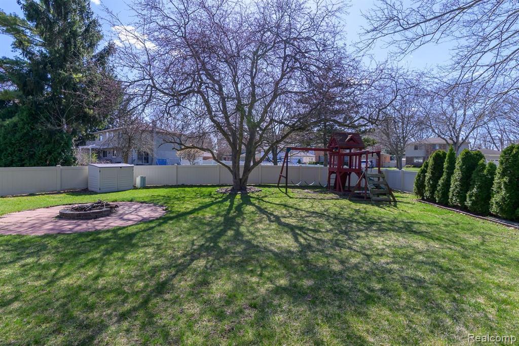 5369 Greendale Drive, Troy, MI 48085 — Photo 26