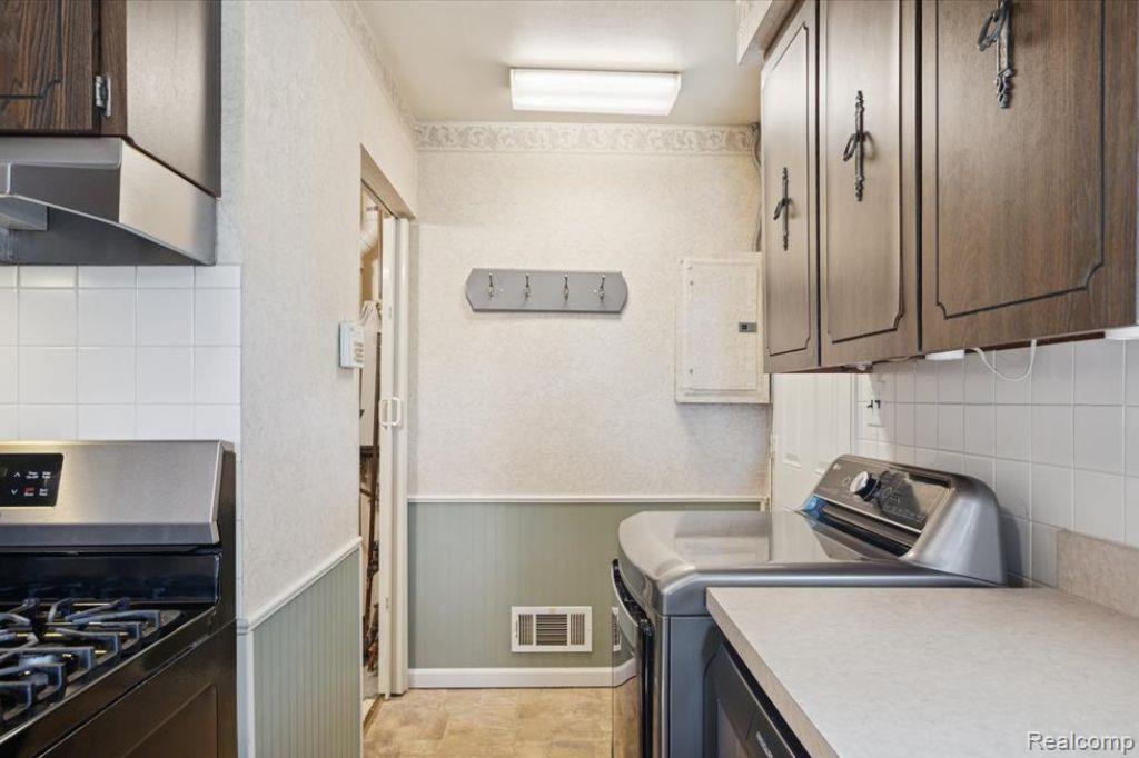 4943 Pardee Avenue, Dearborn Heights, MI 48125 — Photo 12
