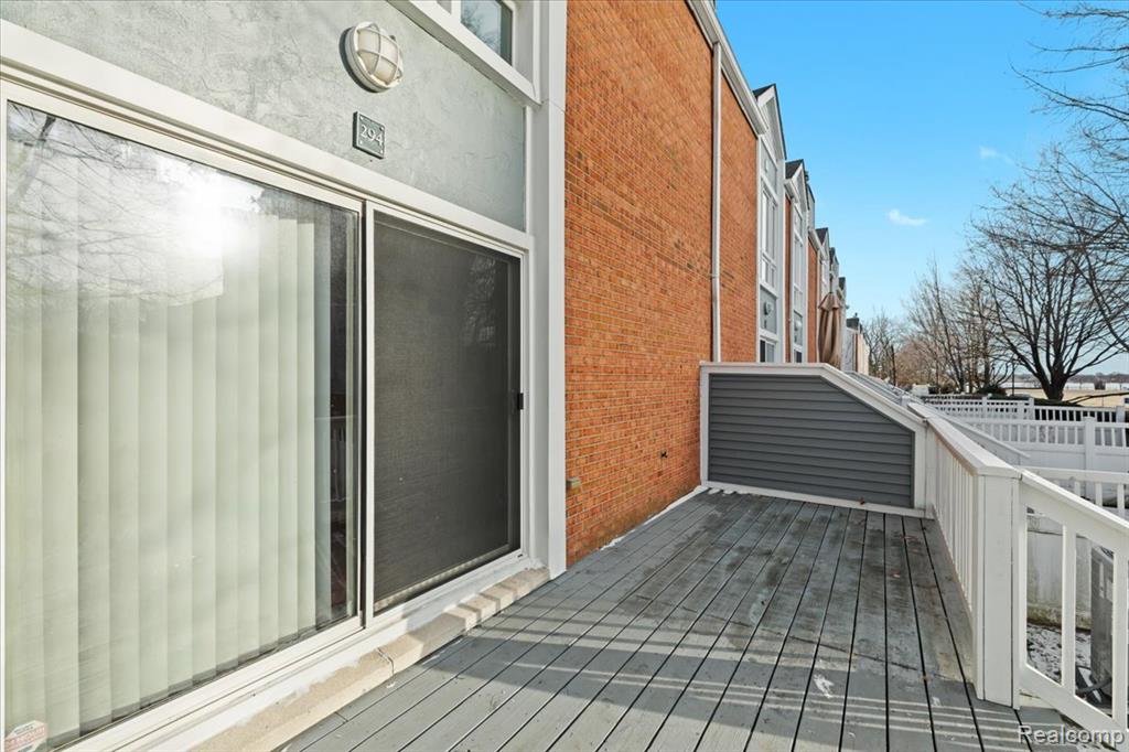 294 Main Sail Court, 22, Detroit, MI 48207 — Photo 37