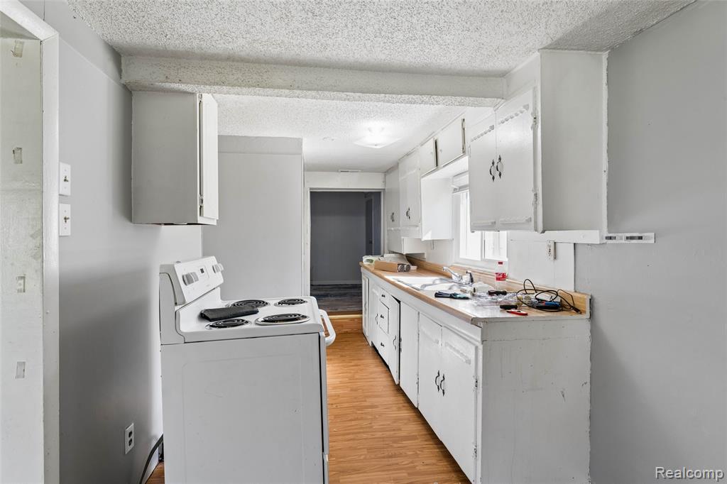 11472 E Lippincott Boulevard, Davison, MI 48423 — Photo 32
