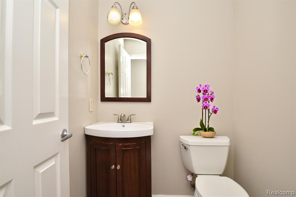 24945 SARAH FLYNN, Novi, MI — Photo 20