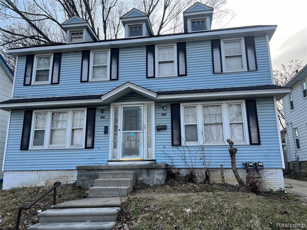 121 Jones Street, Mount Clemens, MI 48043