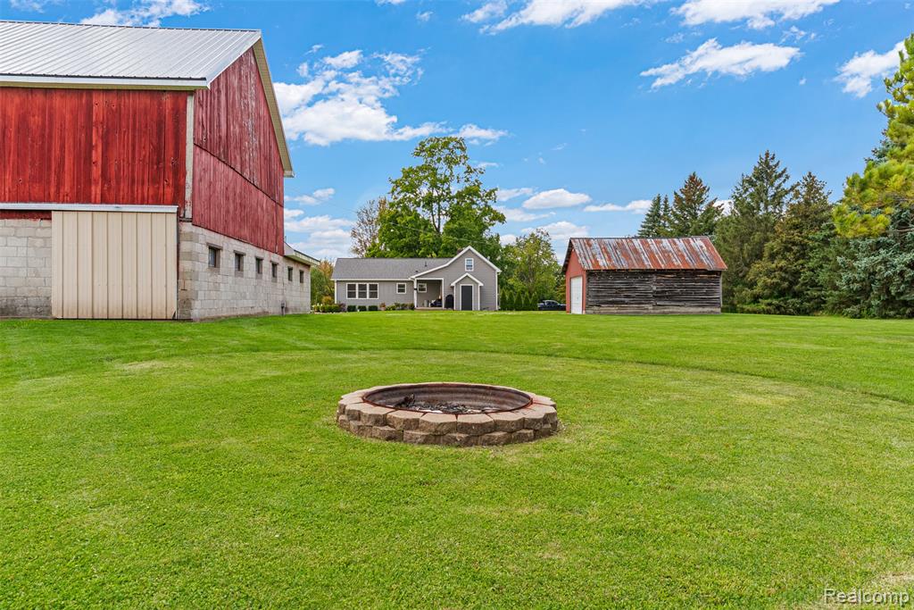 10433 Nichols Road, Gaines Vlg, MI 48436 — Photo 39
