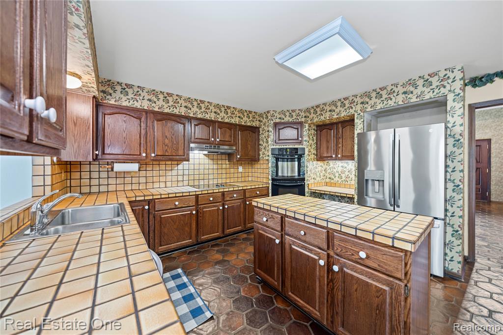 4279 Pine Lane, West Bloomfield, MI 48323 — Photo 7