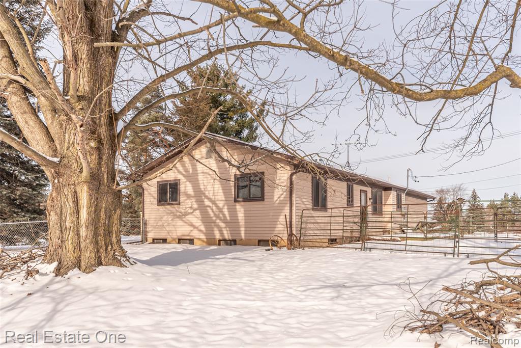 22700 Griswold Road, South Lyon, MI 48178 — Photo 6