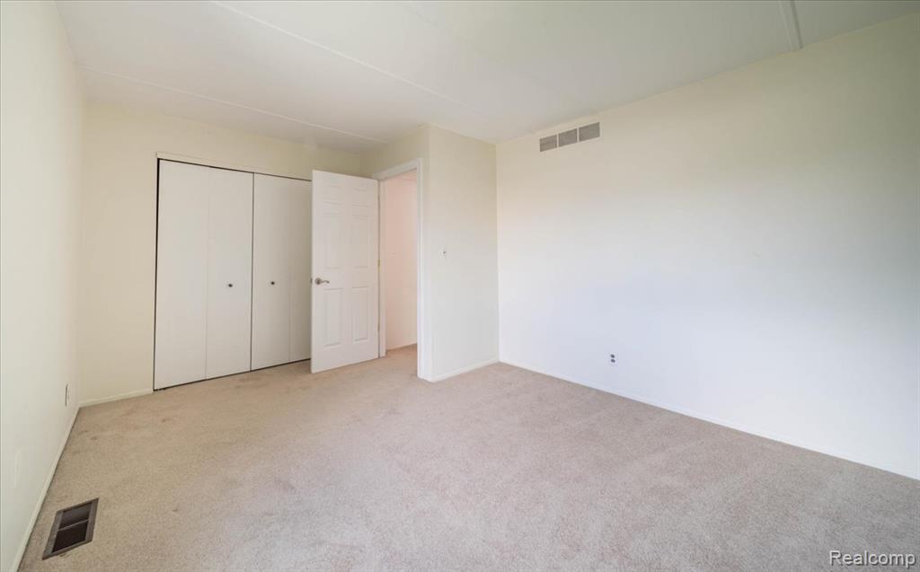 7310 Bluewater Drive, 116, Clarkston, MI 48348 — Photo 12