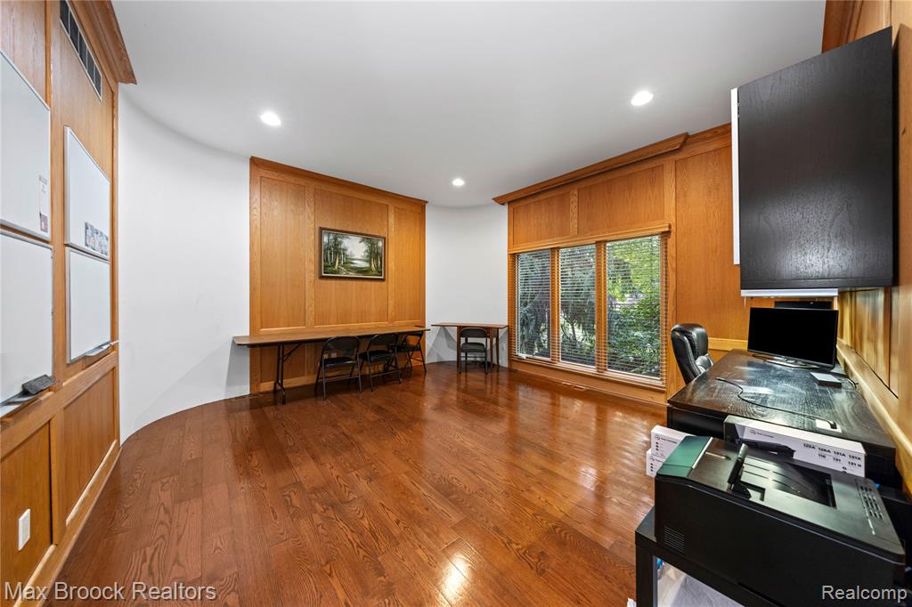 6067 Charles Drive, West Bloomfield, MI — Photo 29