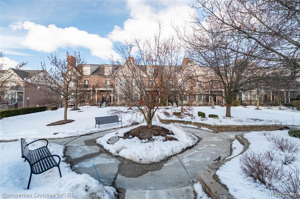 25558 Portico Lane, Novi, MI — Photo 28