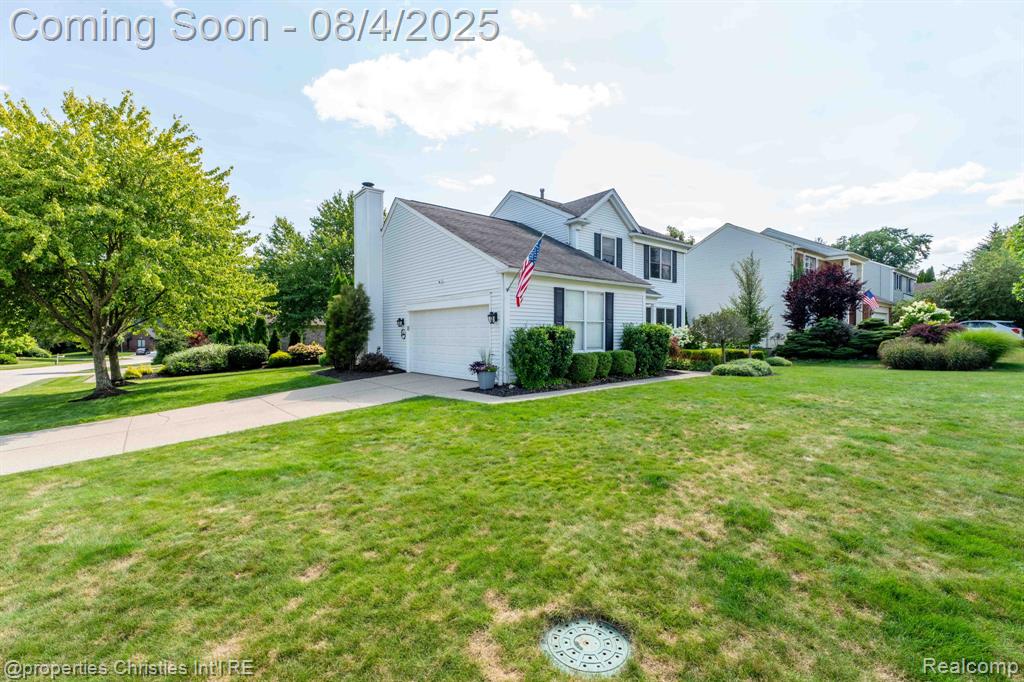 642 Whitney Drive, Rochester Hills, MI 48307 — Photo 2