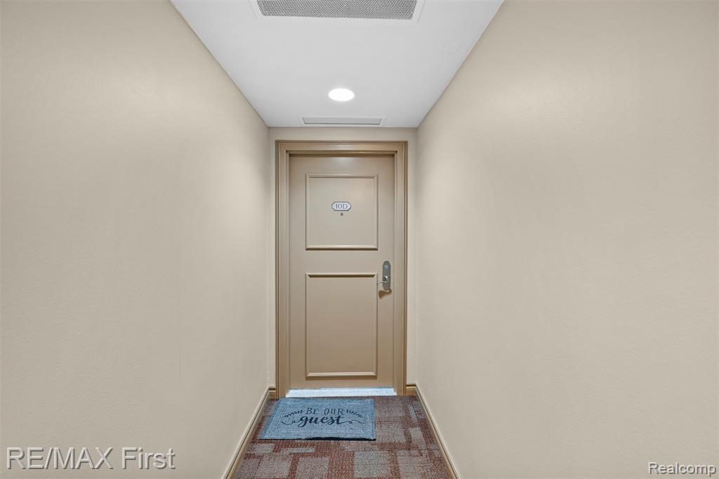3320 Spinnaker Lane, 10D, Detroit, MI 48207 — Photo 6