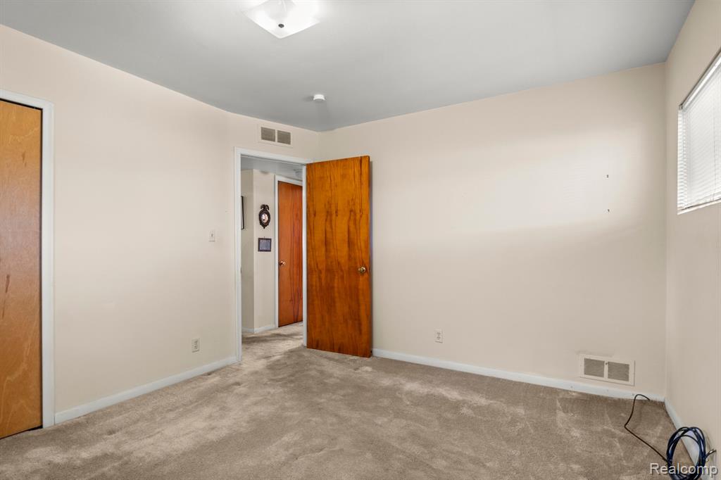 8708 HURON Street, Taylor, MI 48180 — Photo 18