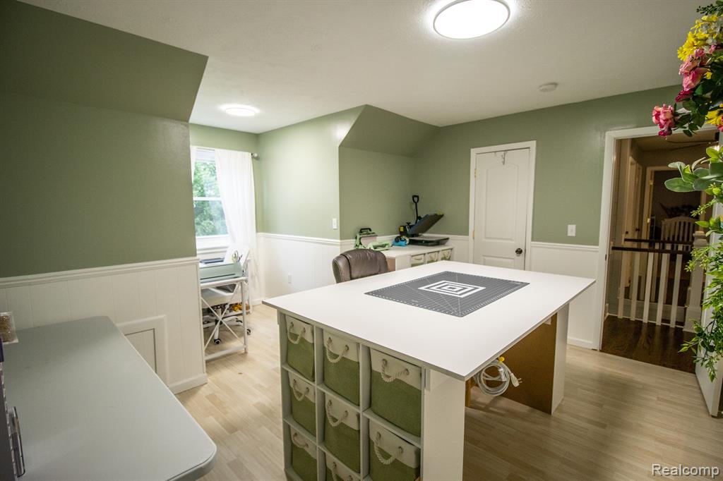 4585 Burt Road, Birch Run, MI 48415 — Photo 38