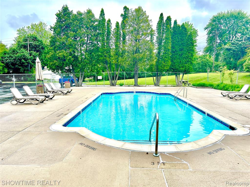 805 Plate Street, 207, Rochester, MI 48307 — Photo 8