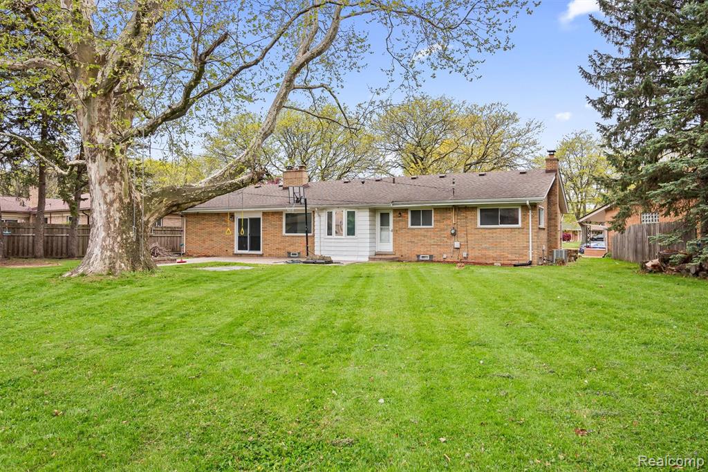 11215 Chippewa Drive, Warren, MI 48093 — Photo 30
