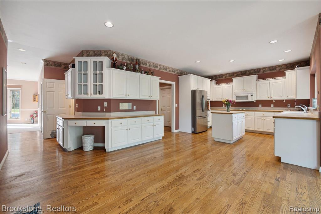 770 LAKEWOOD Drive, Rochester Hills, MI 48309 — Photo 17
