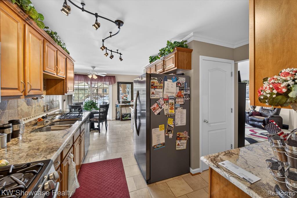 802 Red Maple Lane, Wixom, MI 48393 — Photo 13
