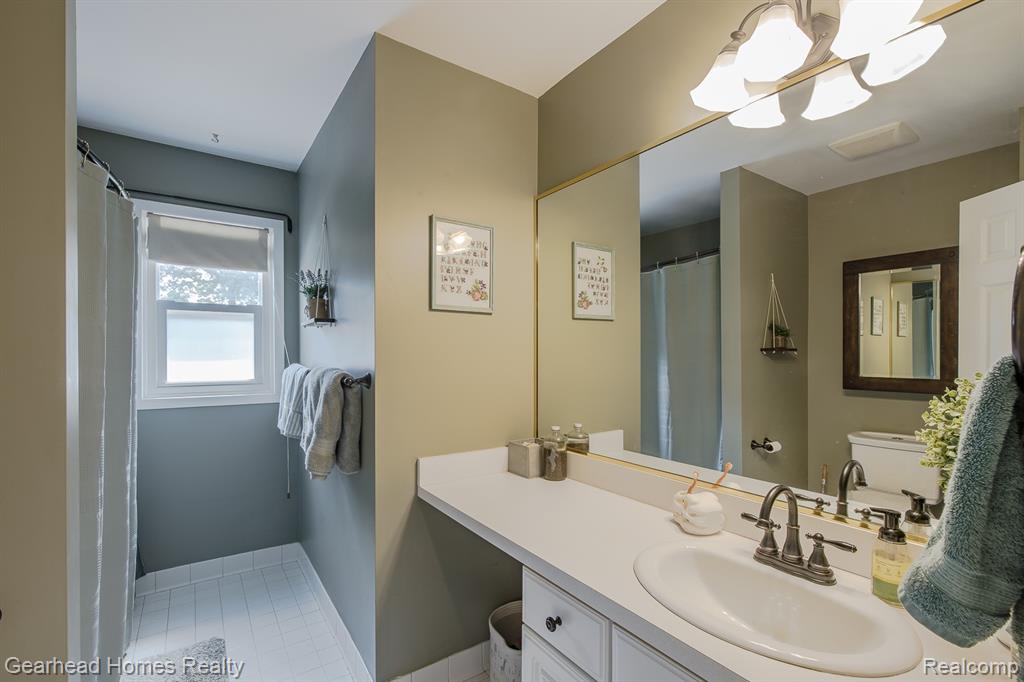 4710 Desert Bridge Court, Highland, MI 48356 — Photo 29