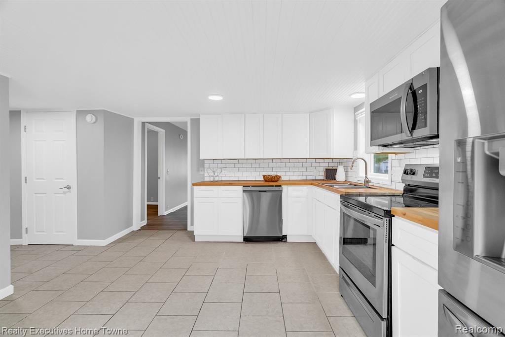 3932 Parker Road, Fort Gratiot, MI 48059 — Photo 12
