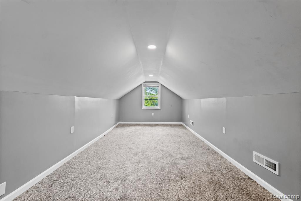 711 17TH Street, Port Huron, MI 48060 — Photo 17