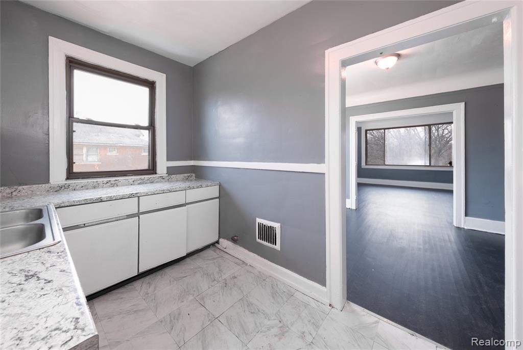 2675 Richton Street, Detroit, MI 48206 — Photo 8