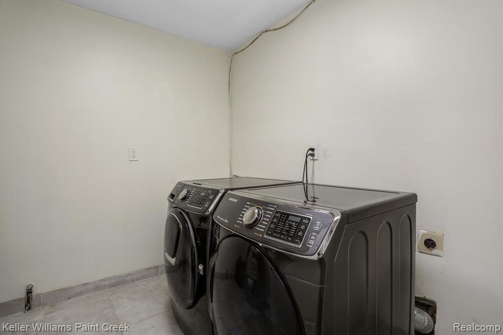 7355 Brynmawr Drive, West Bloomfield, MI — Photo 20