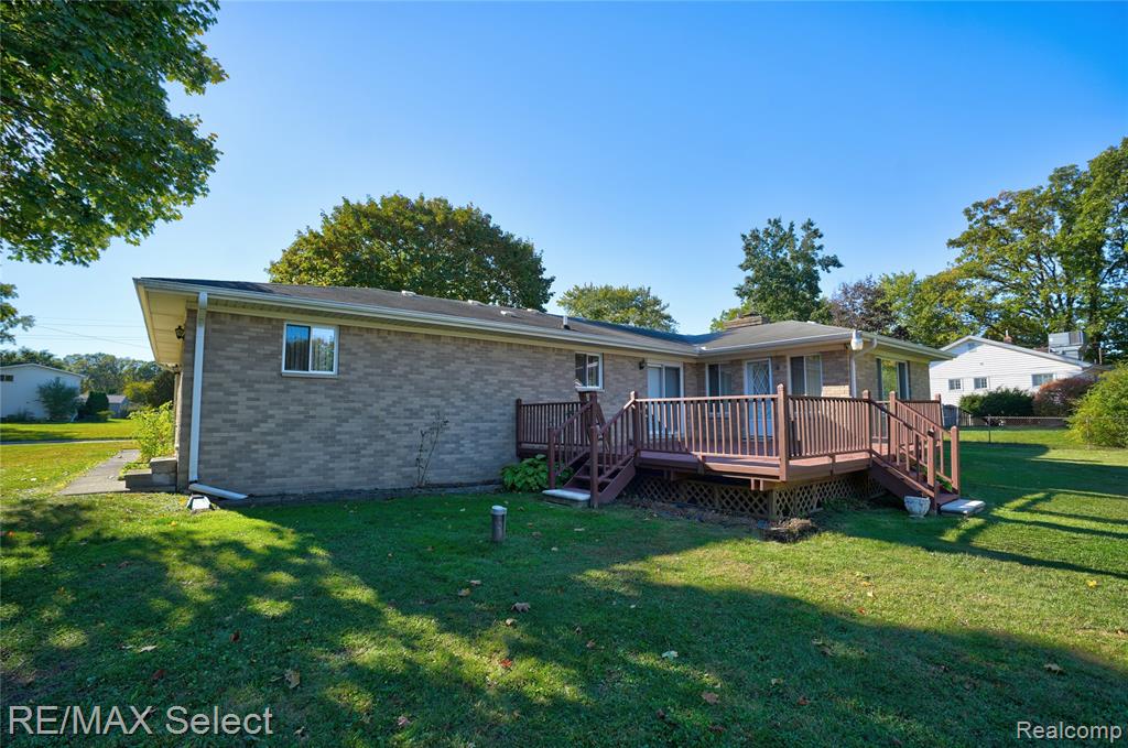 4290 Hedgethorn Circle, Burton, MI 48509 — Photo 48