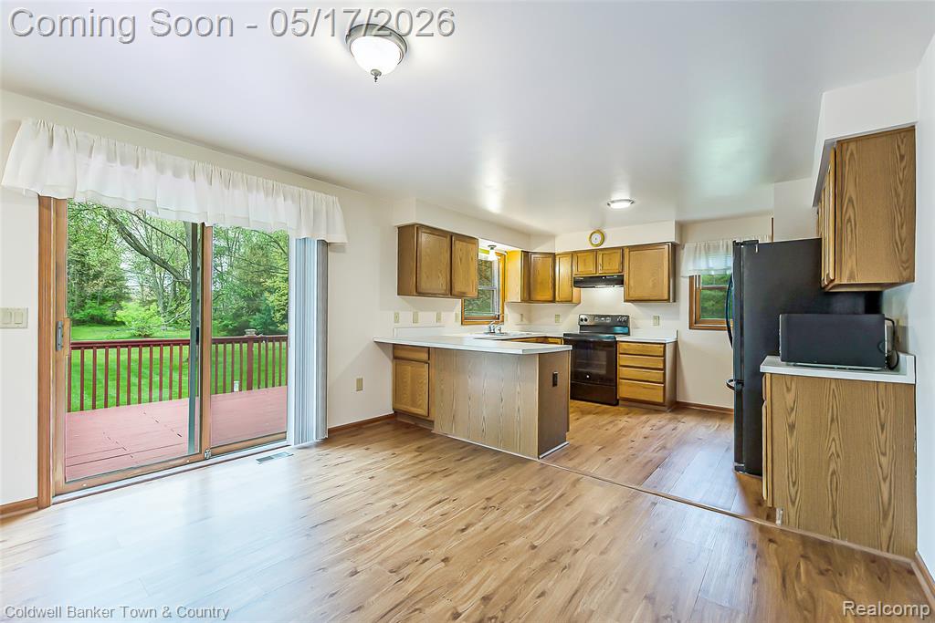 2154 Kingston Drive, Pinckney, MI 48169 — Photo 16