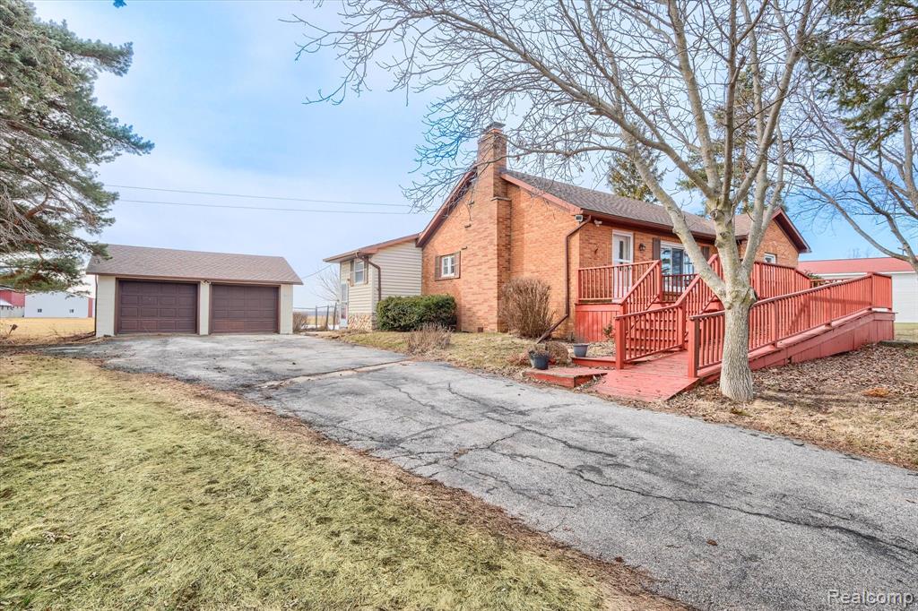 5946 Hart Road, Vassar, MI 48768 — Photo 2
