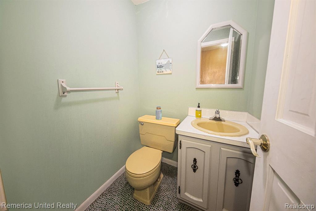 10606 HEENAN Drive, Whitmore Lake, MI 48189 — Photo 22