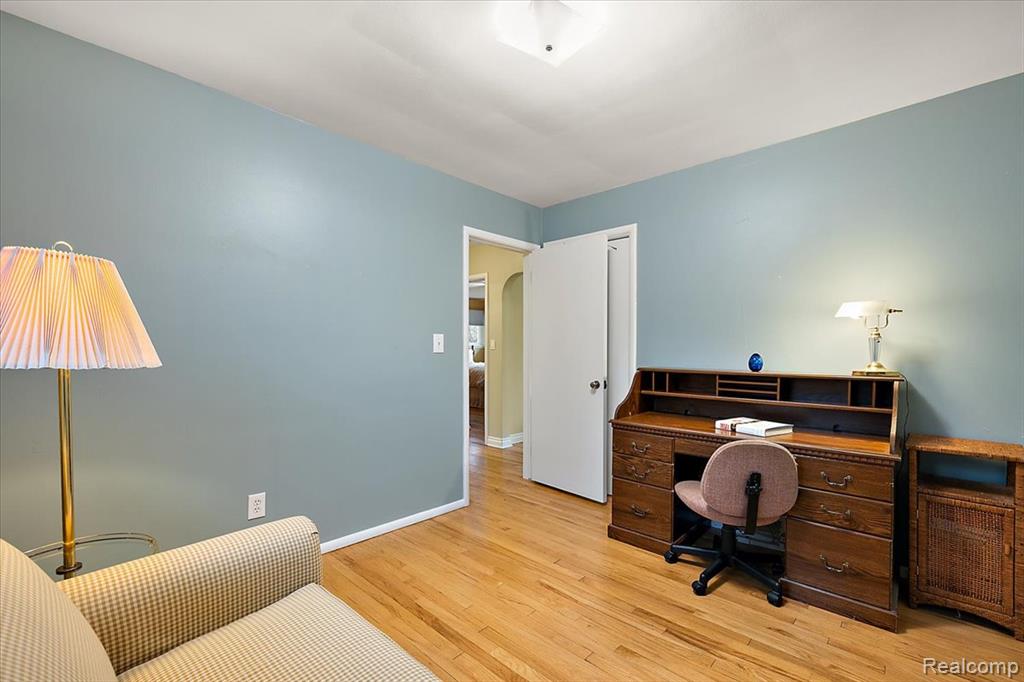 4399 Midrow Road, Waterford, MI 48329 — Photo 26