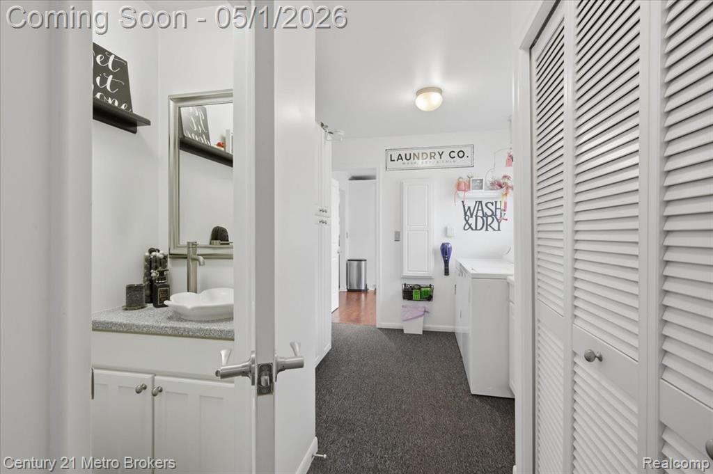 5060 Oneida Drive, Clarkston, MI 48348 — Photo 33