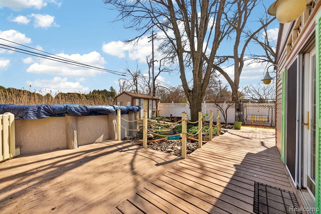 18209 Winwood Avenue, Brownstown, MI 48193 — Photo 20