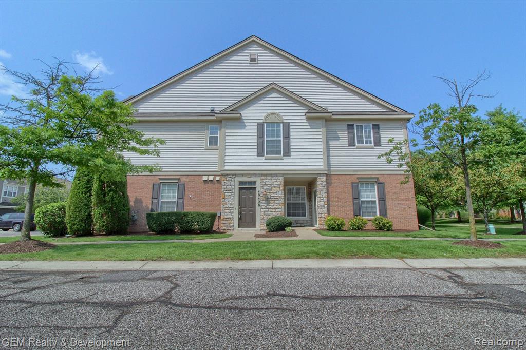 40420 BLYTHEFIELD Lane, Canton, MI 48188 — Photo 2