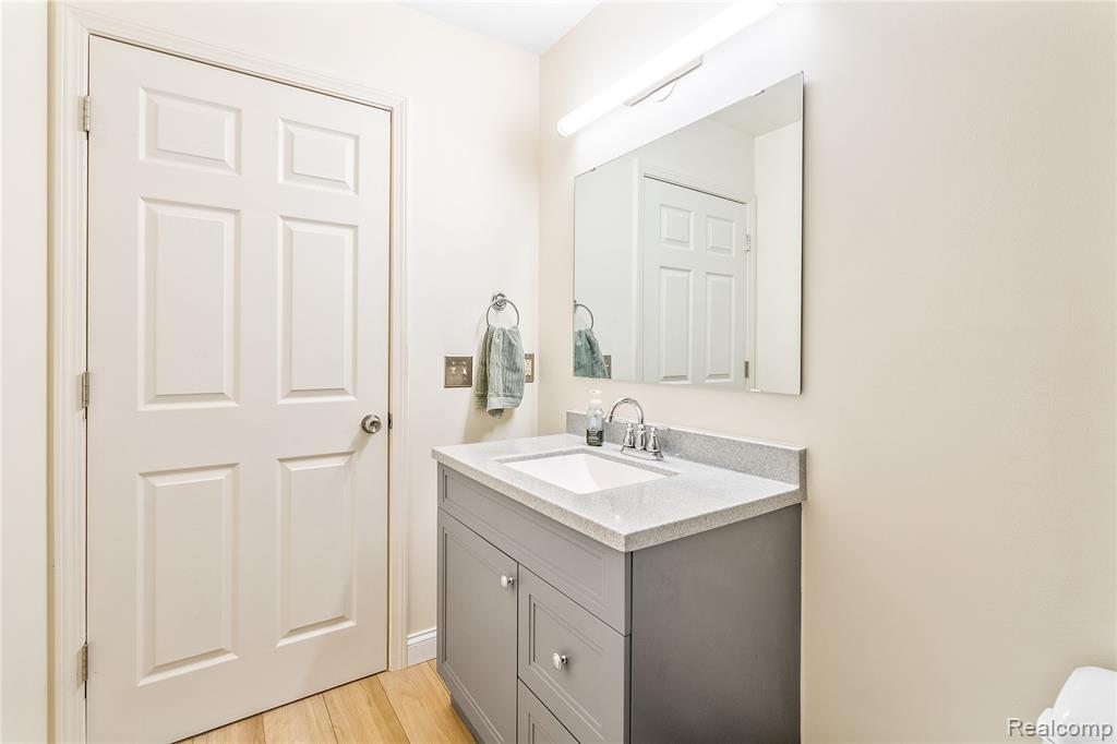 454 BREAKWATER, Belleville, MI 48111 — Photo 33