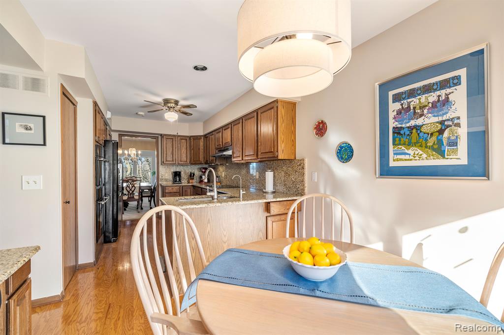 4237 SAWGRASS Drive, Bloomfield Hills, MI 48302 — Photo 11