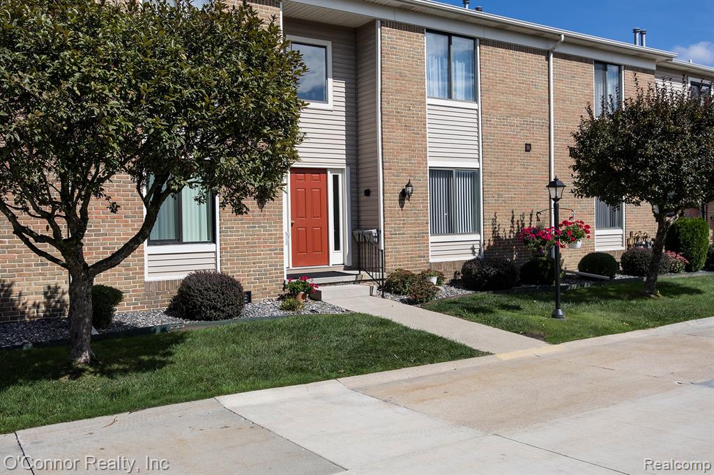 1660 River 48 Road, Marysville, MI 48040
