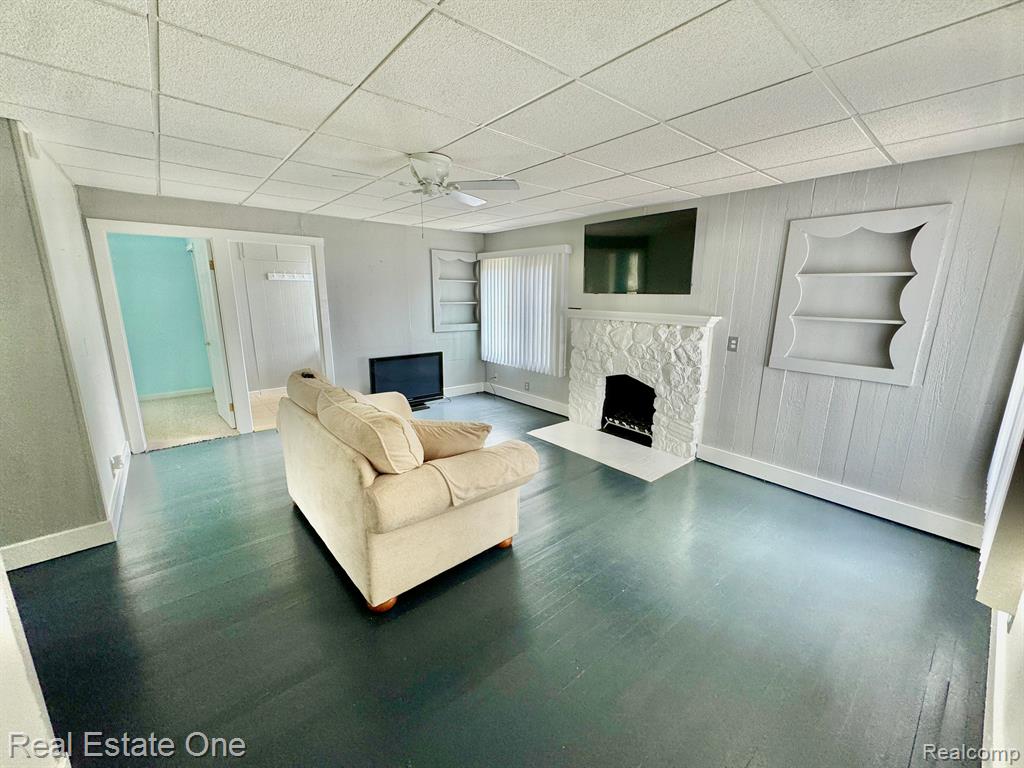890 FARNSWORTH Road, White Lake, MI — Photo 4