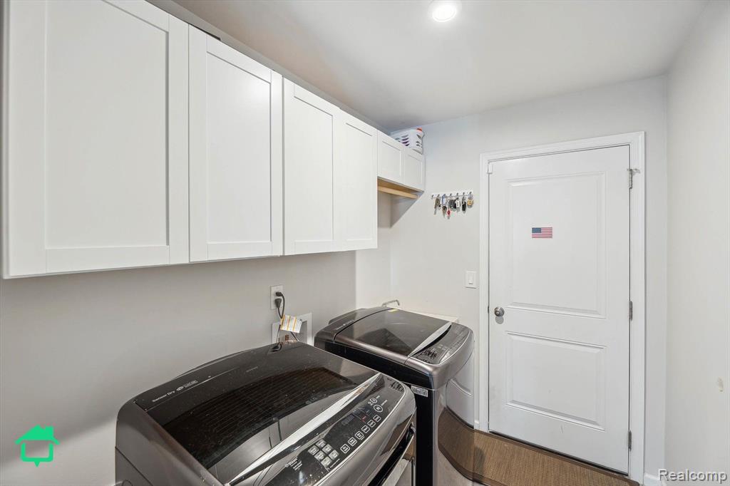 51256 SCARBOROUGH Road, Canton, MI 48188 — Photo 40
