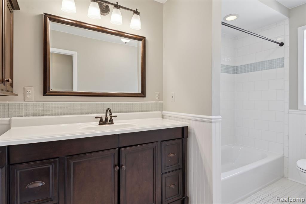 25567 BUCKMINSTER Drive, Novi, MI — Photo 26
