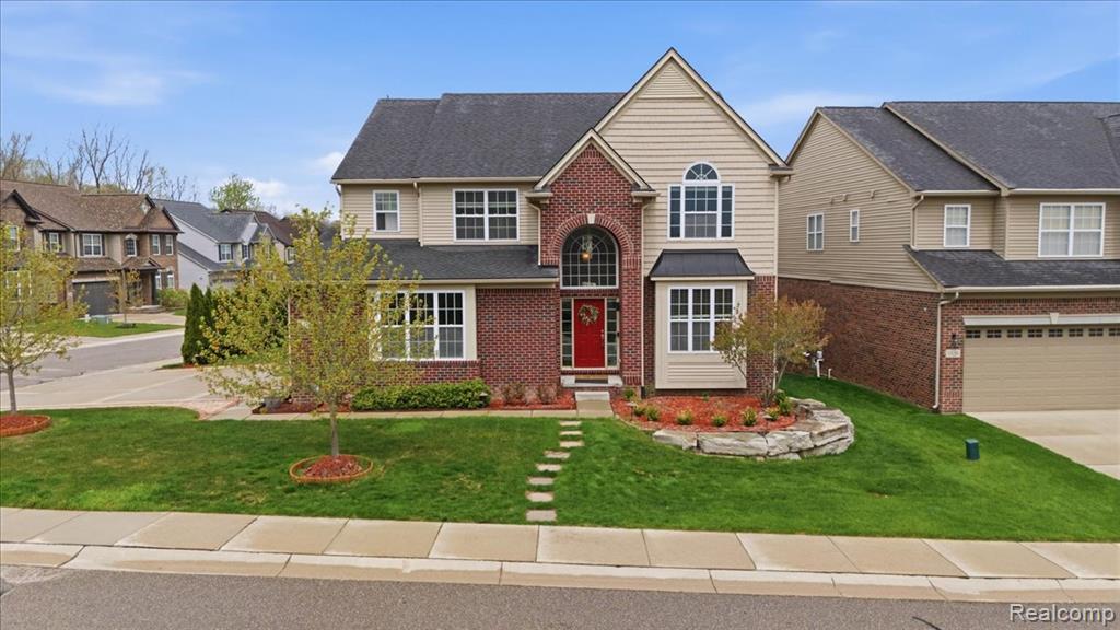 1114 Wales Drive, Lake Orion, MI