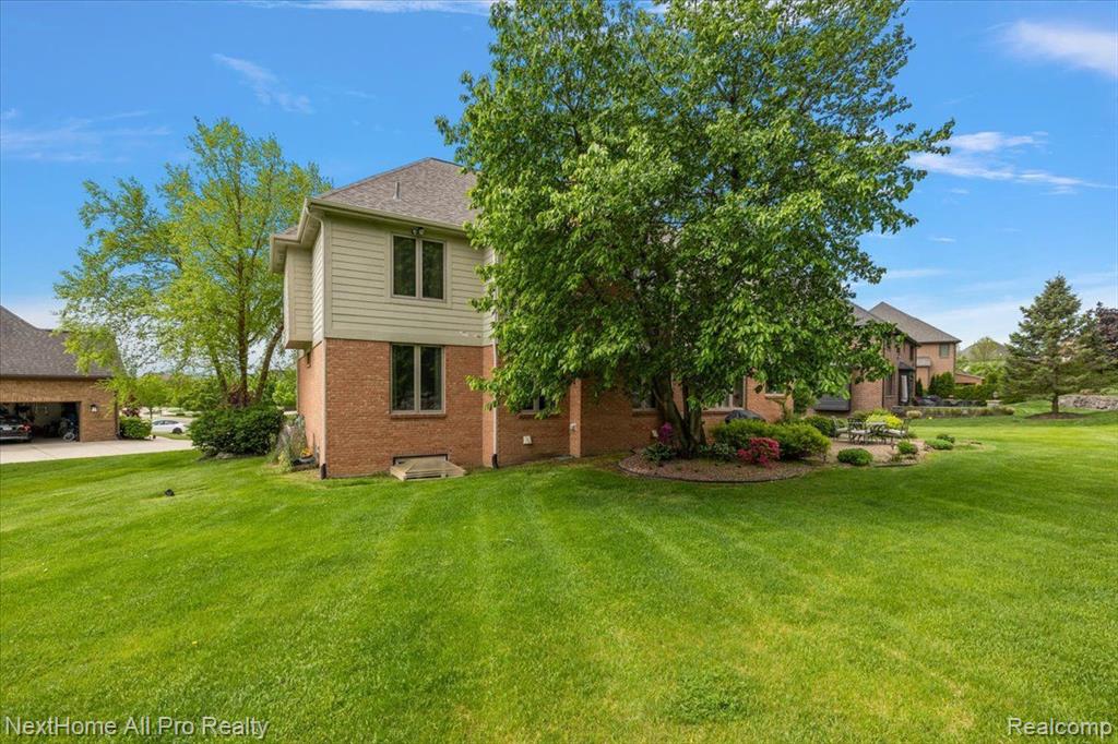 18730 MARBLE HEAD Drive, Northville, MI 48168 — Photo 9